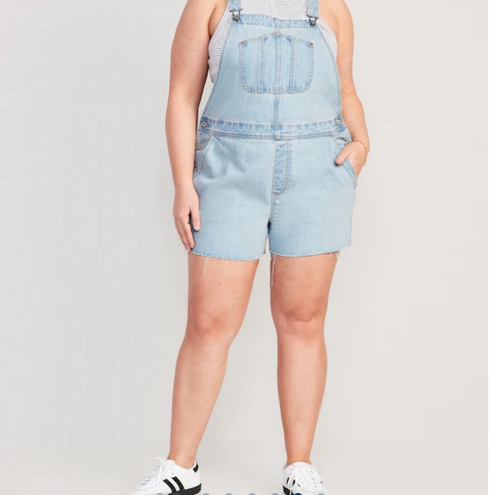 Old Navy Plus Size 4X Slouchy Straight Cut-Off Jean Short Overalls
